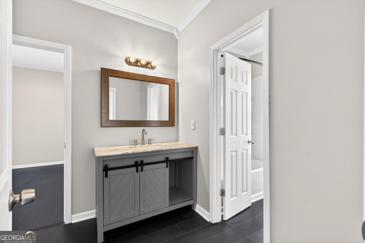 250 Haydens Walk Court