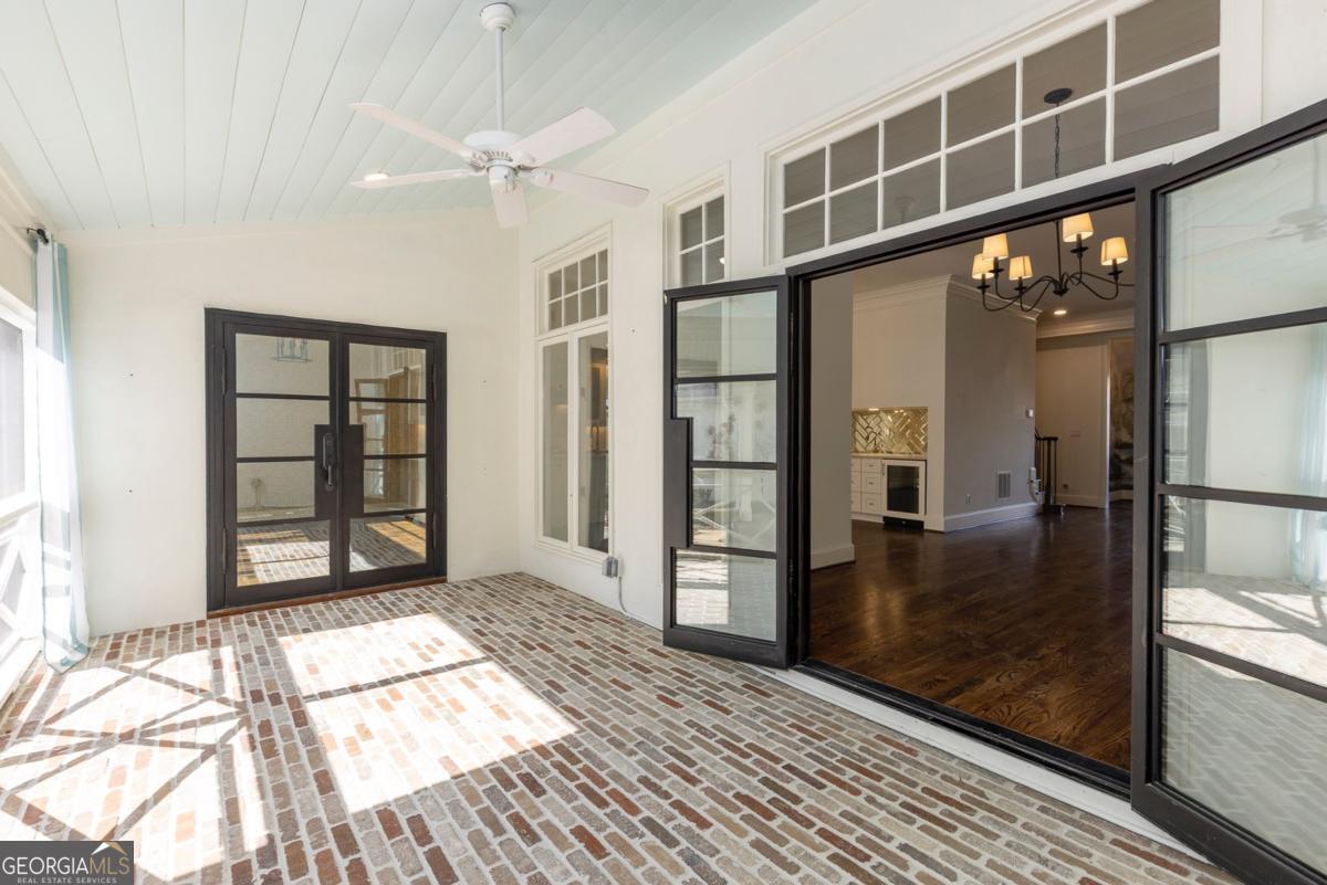 120 Summerour Vale