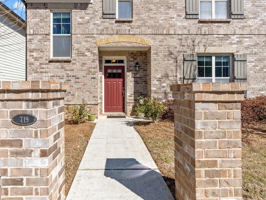 719 Park Manor Drive SE