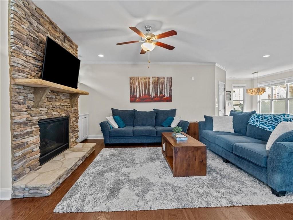 719 Park Manor Drive SE