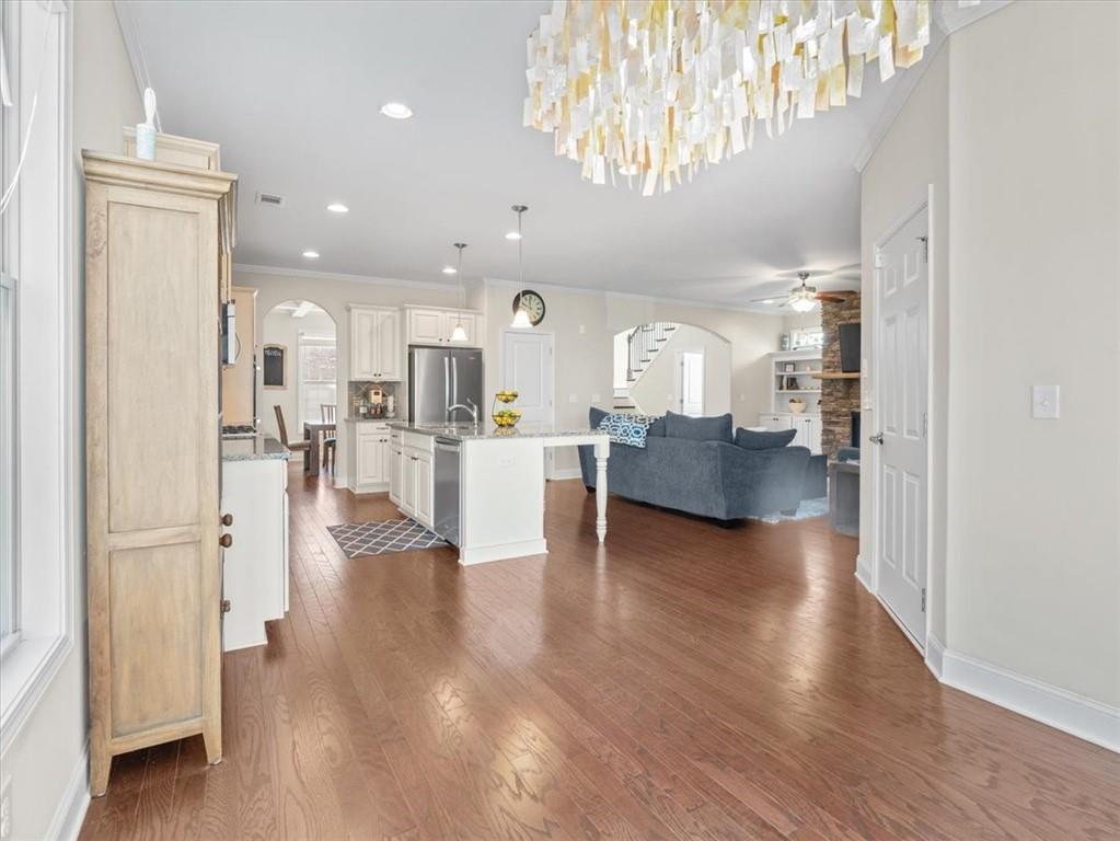 719 Park Manor Drive SE