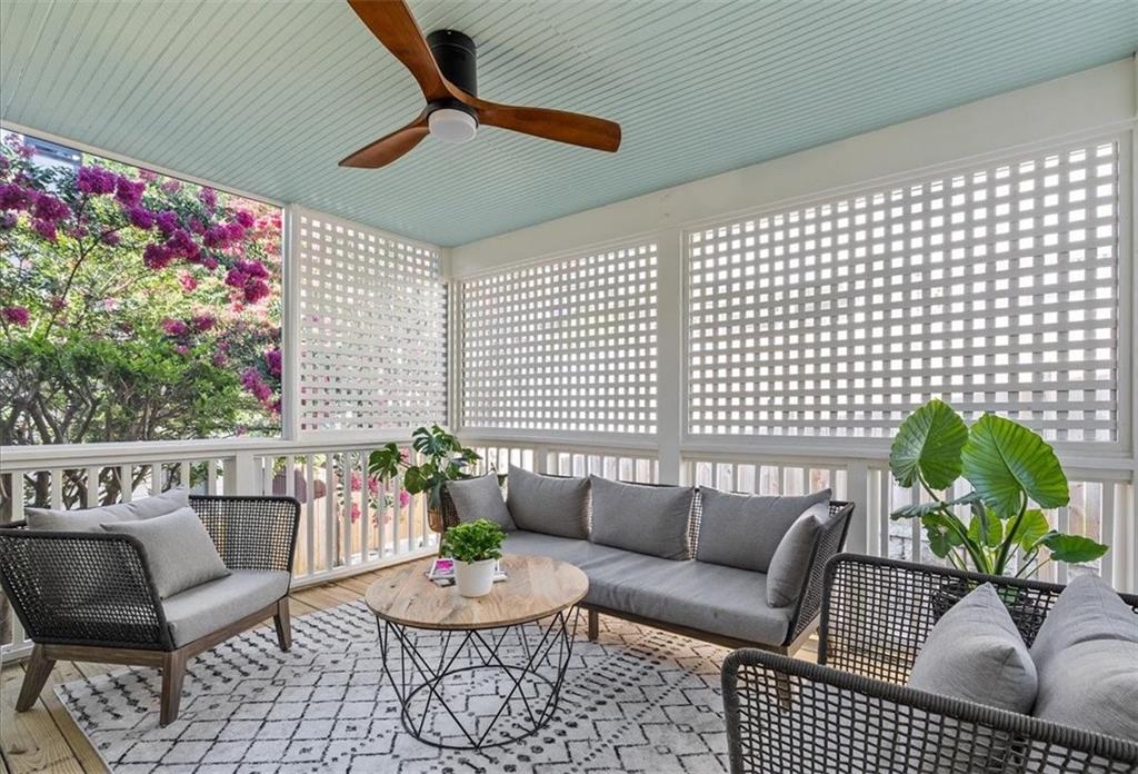 1601 Windsor Walk
