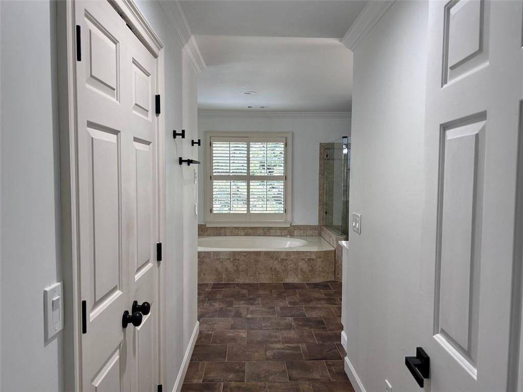 1112 SHERIDAN Park NE