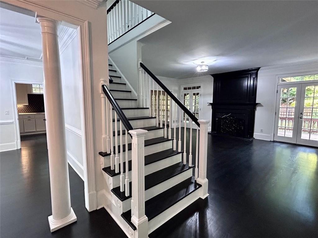 1112 SHERIDAN Park NE