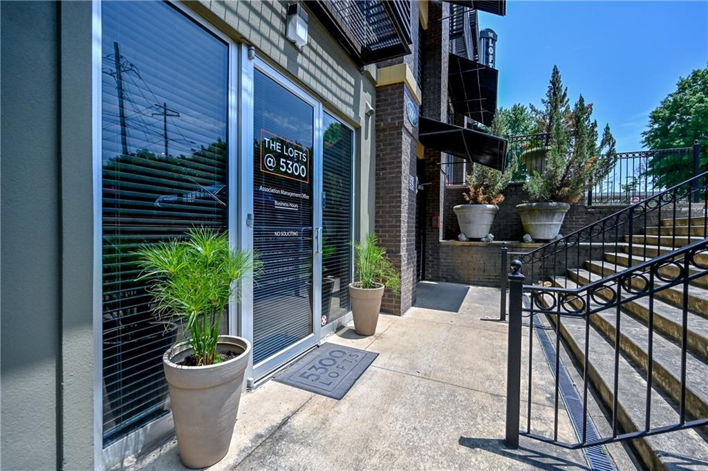 5300 Peachtree Road Unit 1401