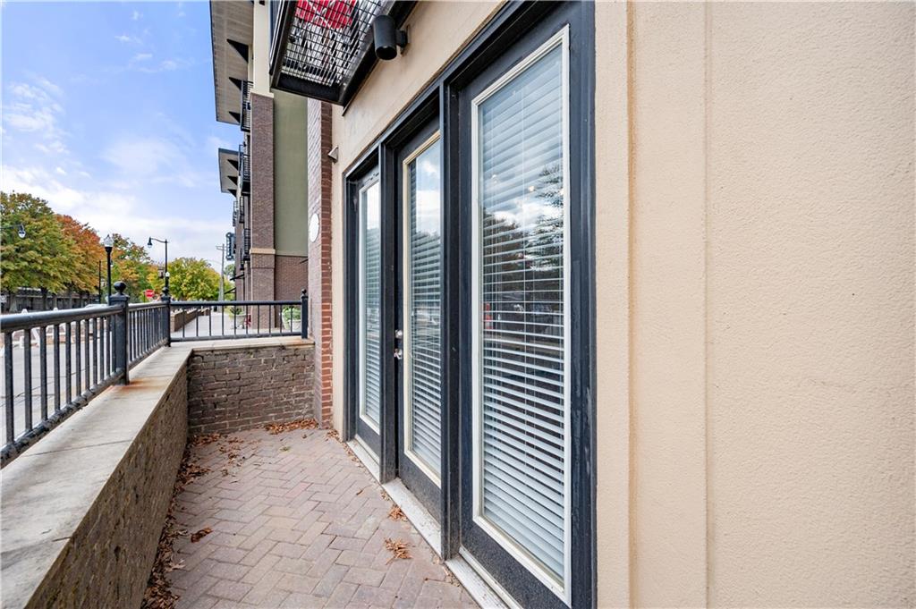 5300 Peachtree Road Unit 1401