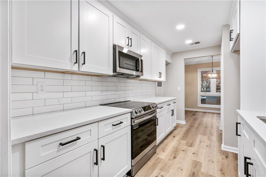 2461 Cedar Brook W