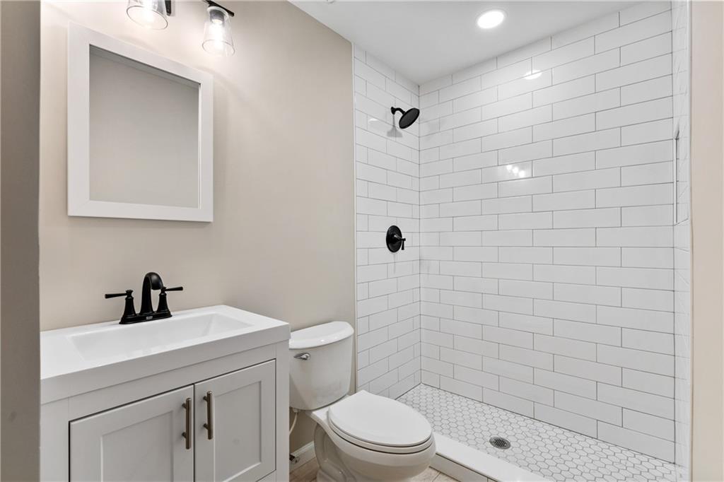 2461 Cedar Brook W