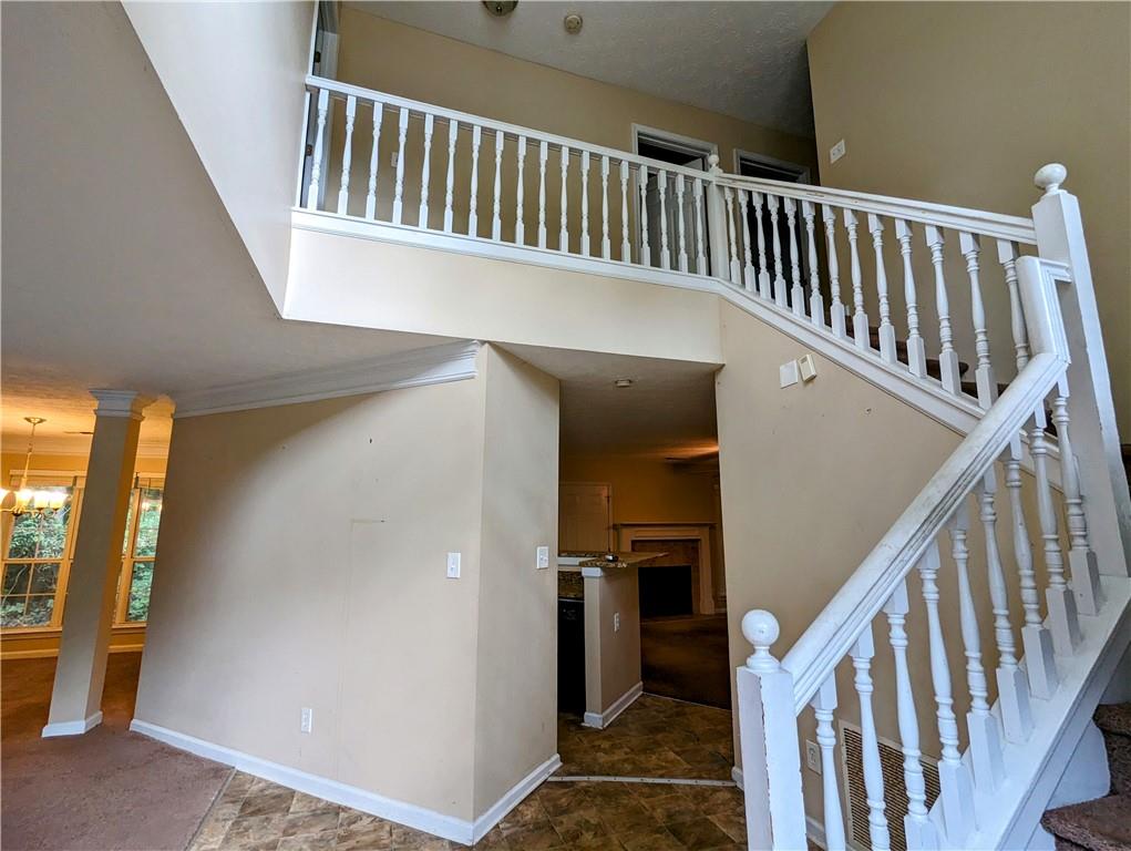 946 Shadow Ridge Trail