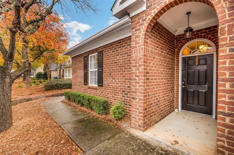 1204 Village Lane