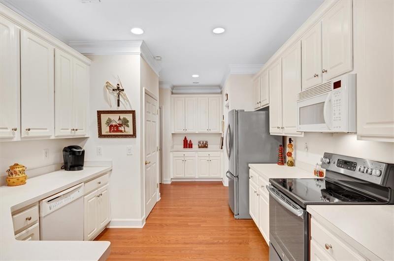 1204 Village Lane