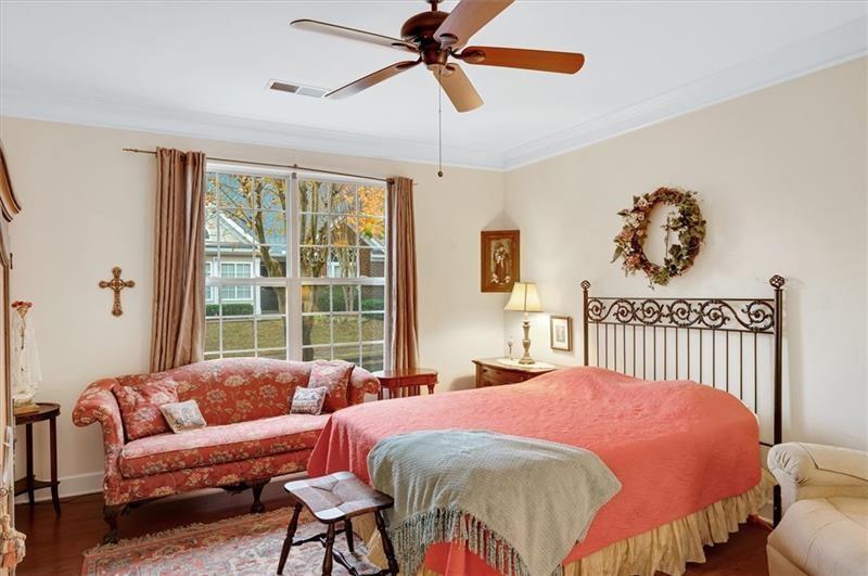 1204 Village Lane