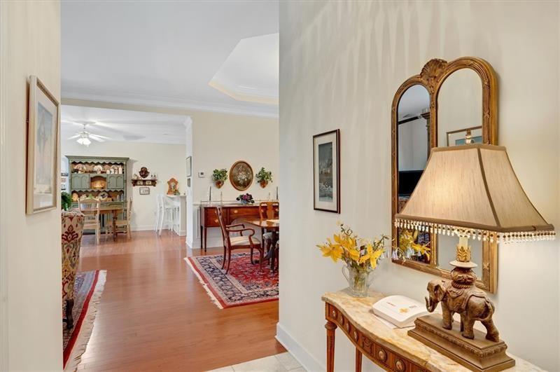1204 Village Lane