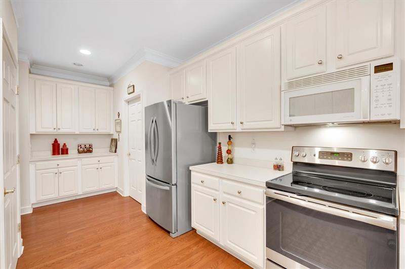 1204 Village Lane