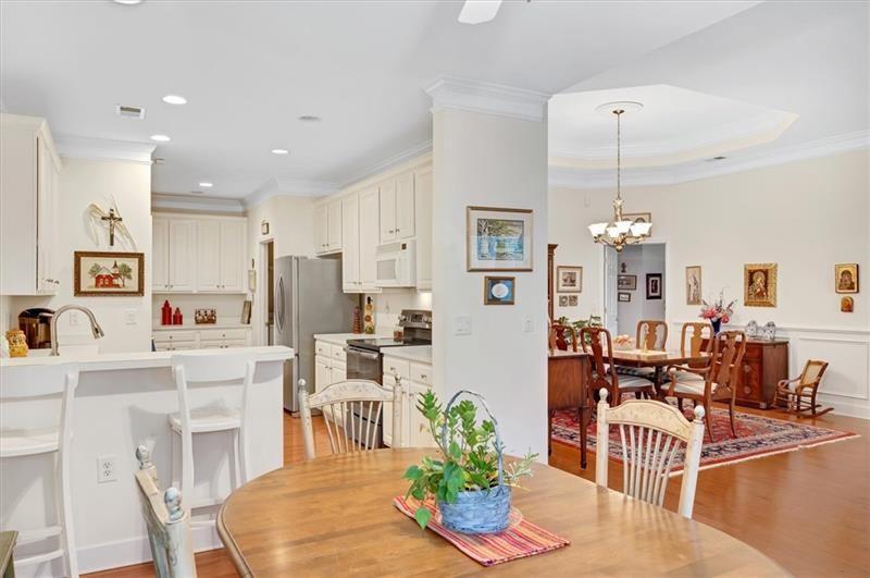 1204 Village Lane