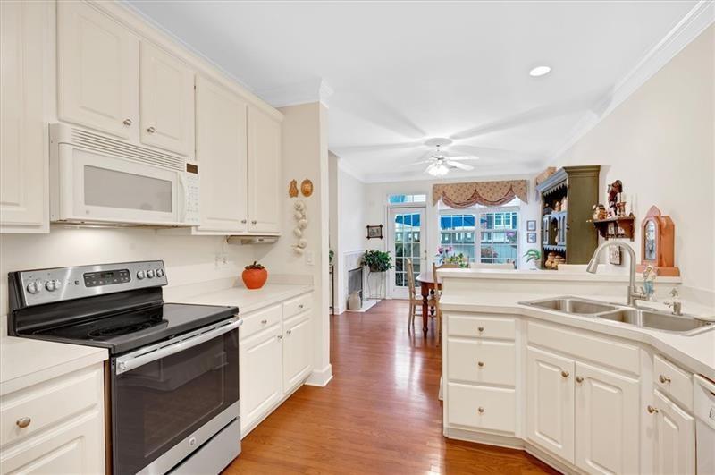 1204 Village Lane