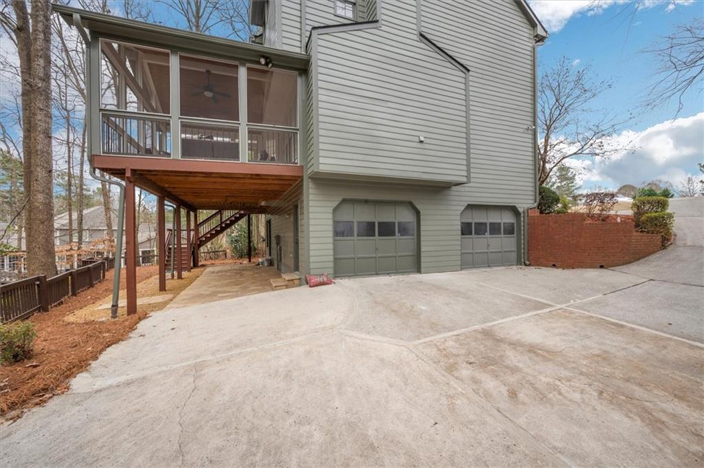 455 Dunhill View Court