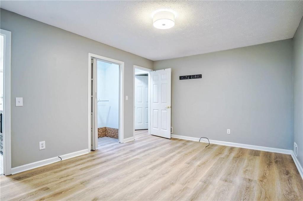 3888 Viking Court