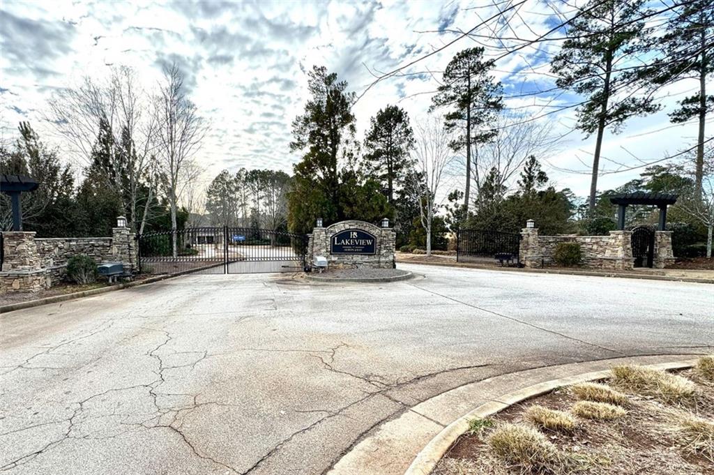 1517 Windward Drive