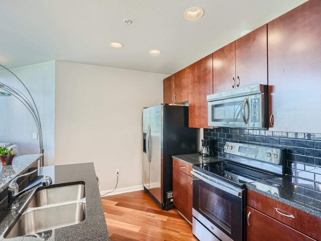400 W Peachtree Street NW Unit 3915