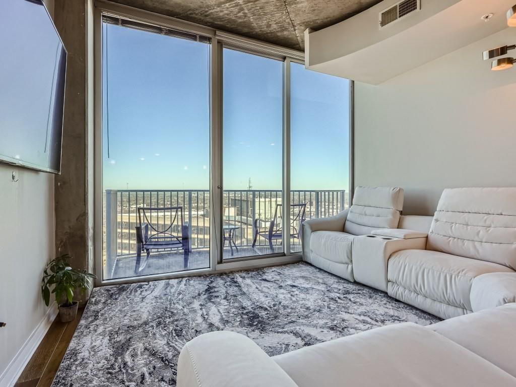 400 W Peachtree Street NW Unit 3915