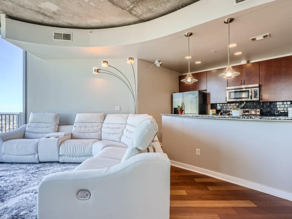 400 W Peachtree Street NW Unit 3915