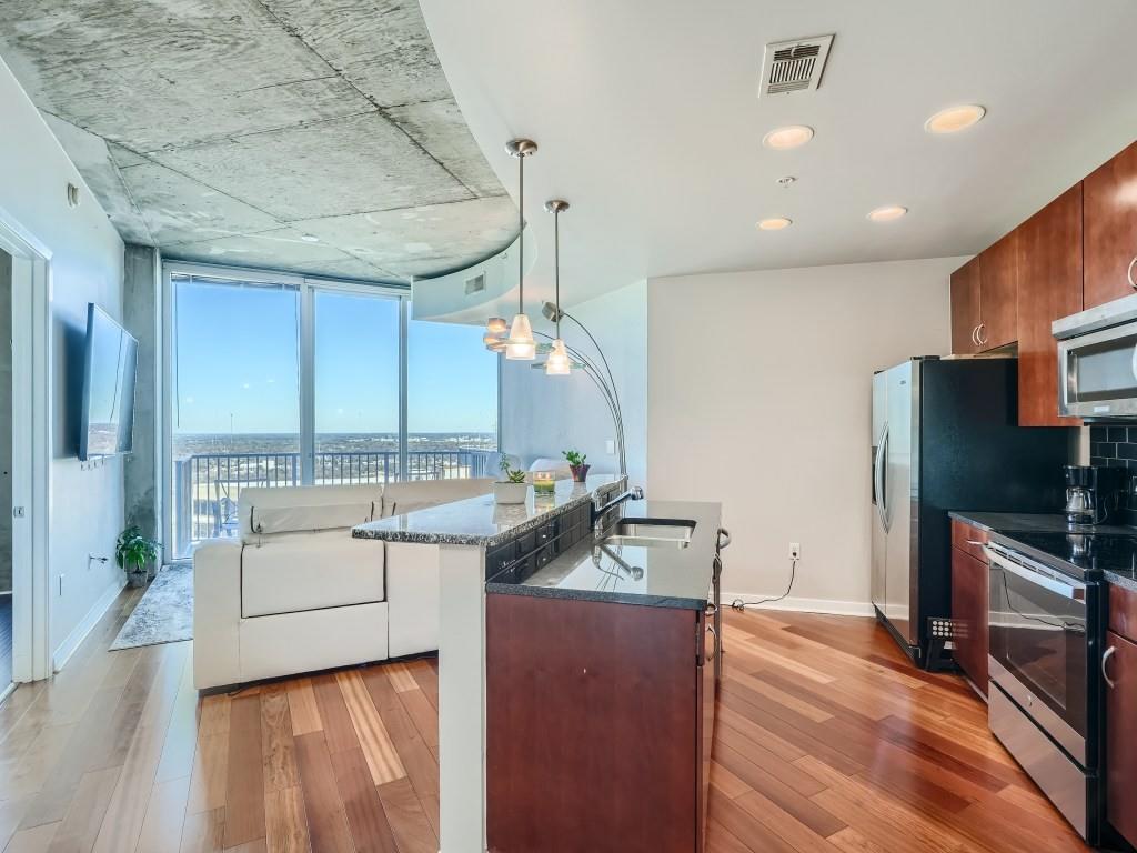 400 W Peachtree Street NW Unit 3915