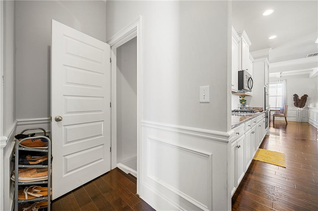 416 ELHAM Lane