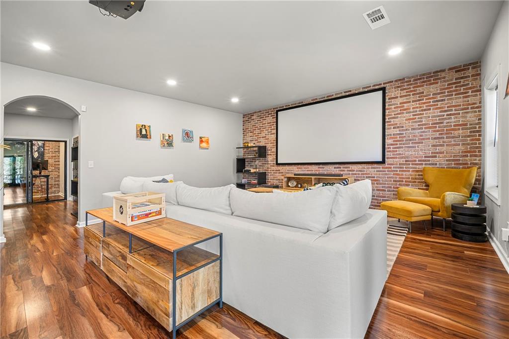 416 ELHAM Lane