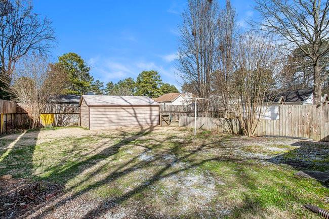 408 ROBIN HOOD Road NE