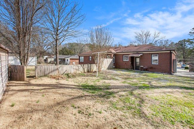408 ROBIN HOOD Road NE