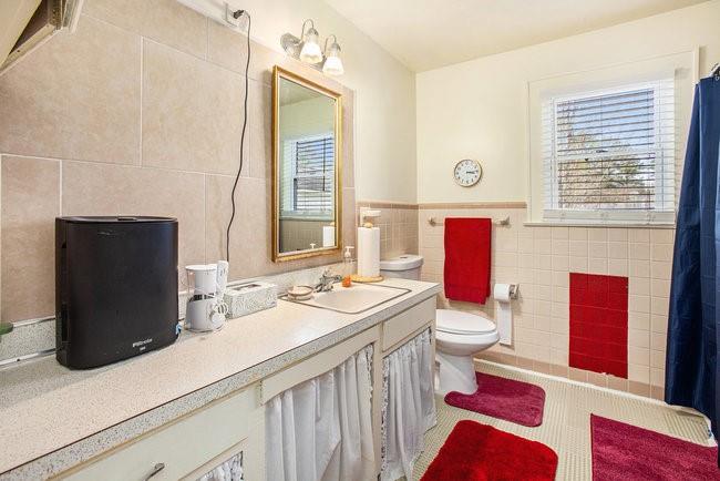 408 ROBIN HOOD Road NE