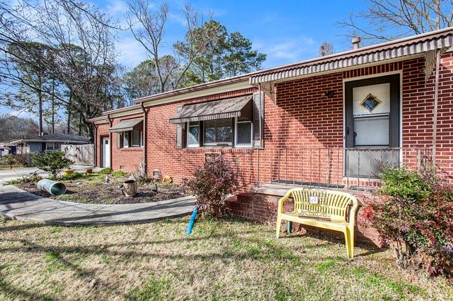 408 ROBIN HOOD Road NE
