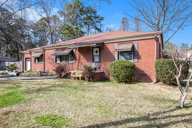 408 ROBIN HOOD Road NE