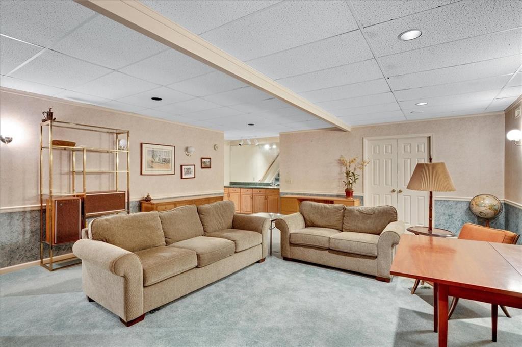 725 Ashcreek Court