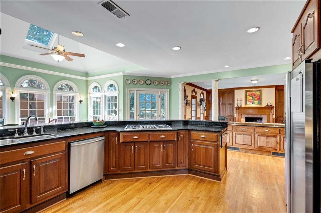 725 Ashcreek Court