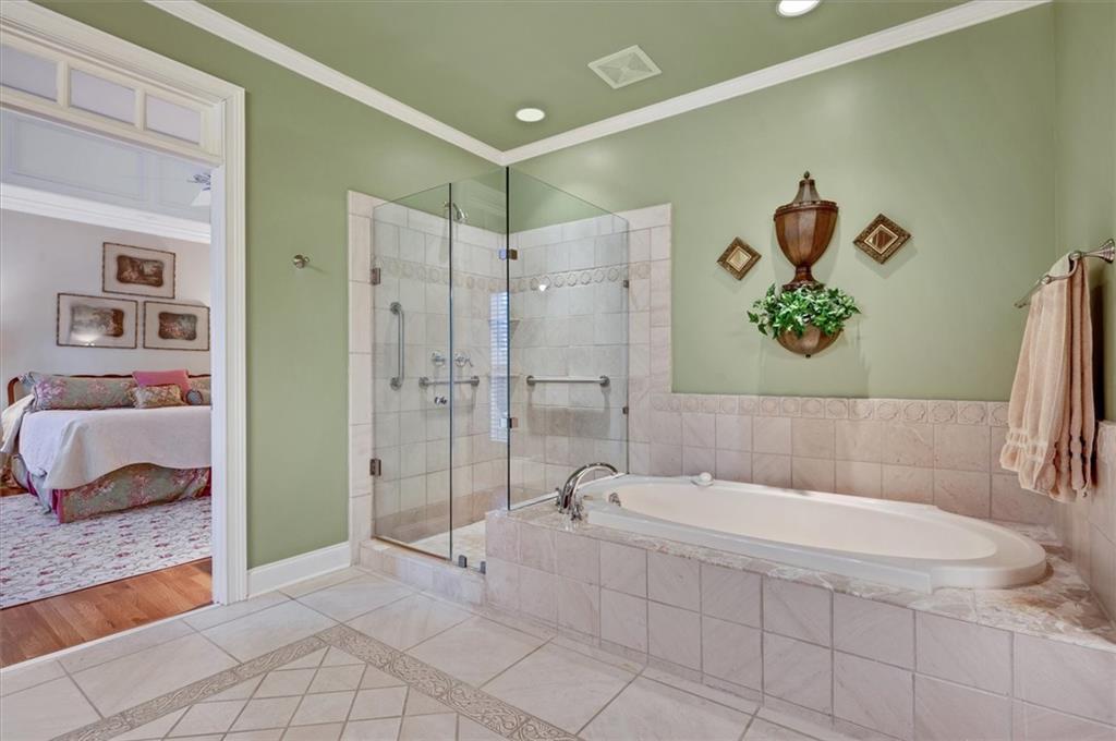 725 Ashcreek Court