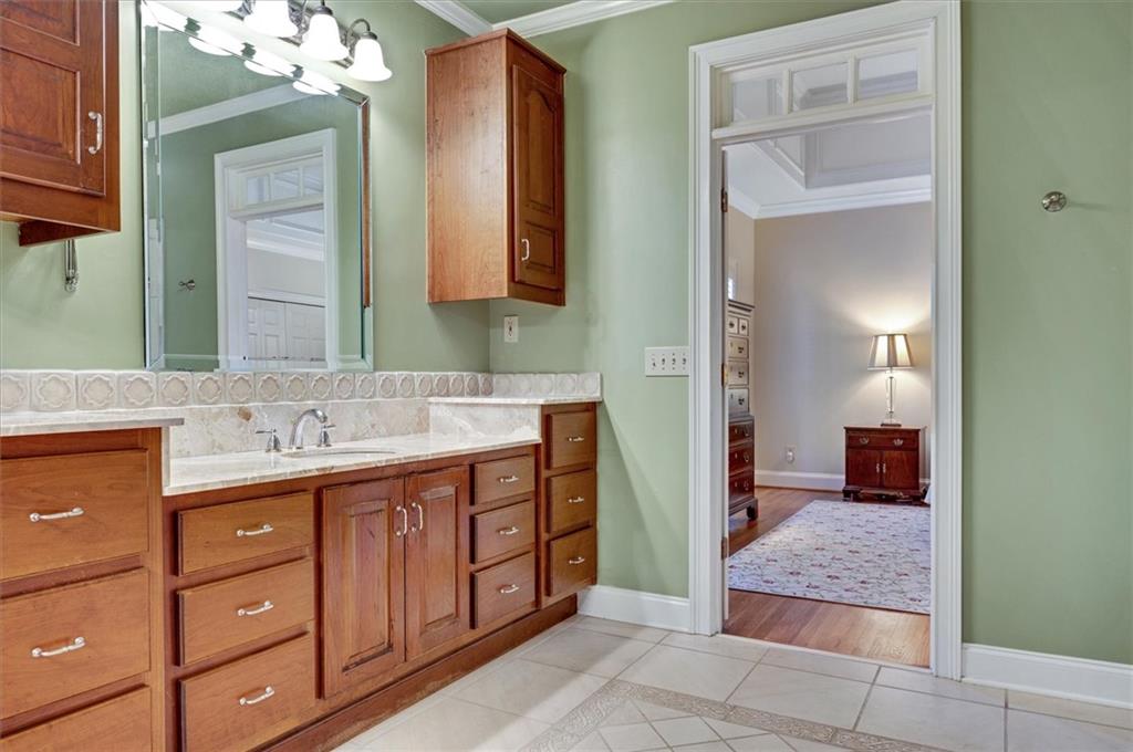 725 Ashcreek Court