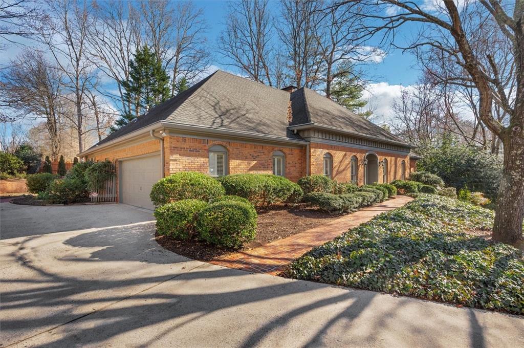 725 Ashcreek Court