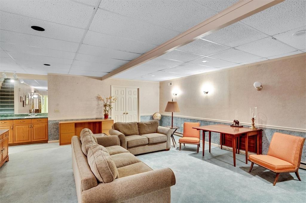 725 Ashcreek Court