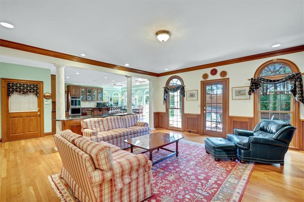 725 Ashcreek Court