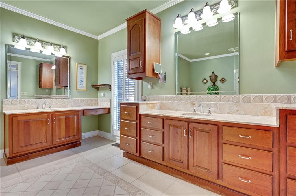 725 Ashcreek Court