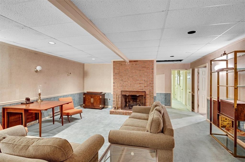 725 Ashcreek Court