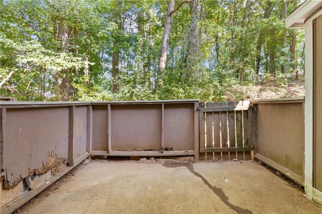 2082 Lenoa Lane