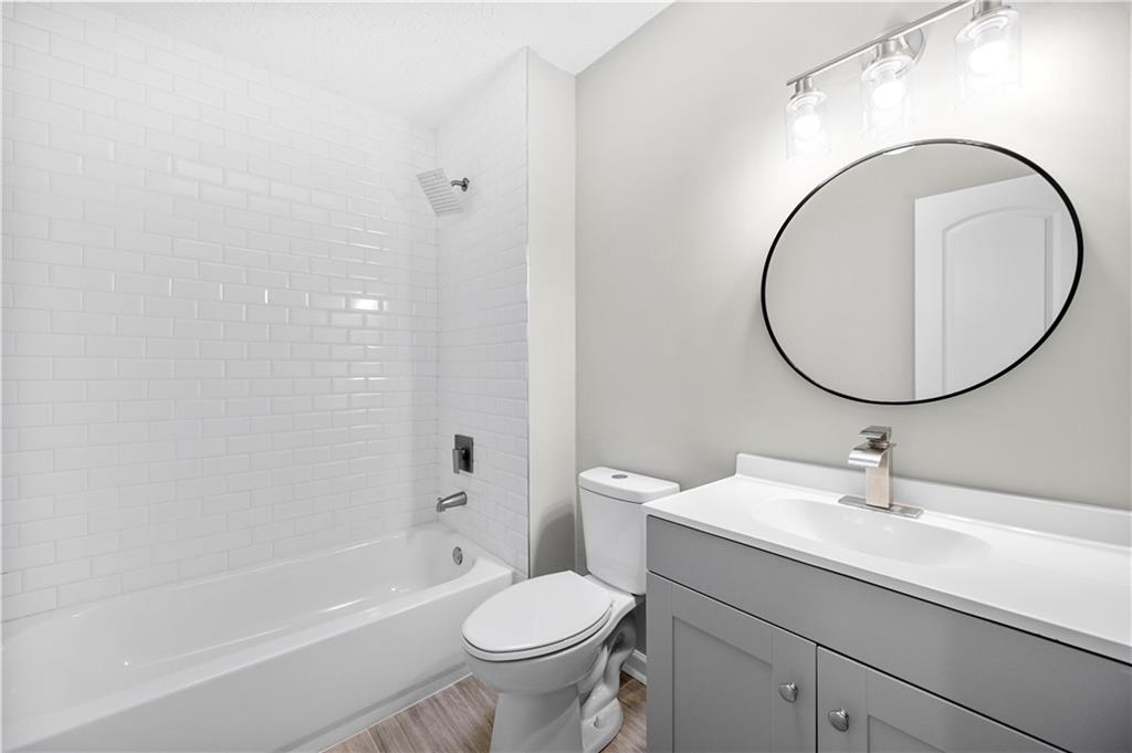 2866 Lexington Trace