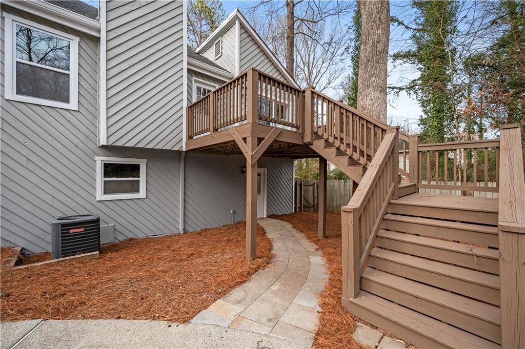 2866 Lexington Trace