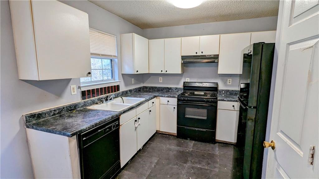 4123 Ward Lake Trail