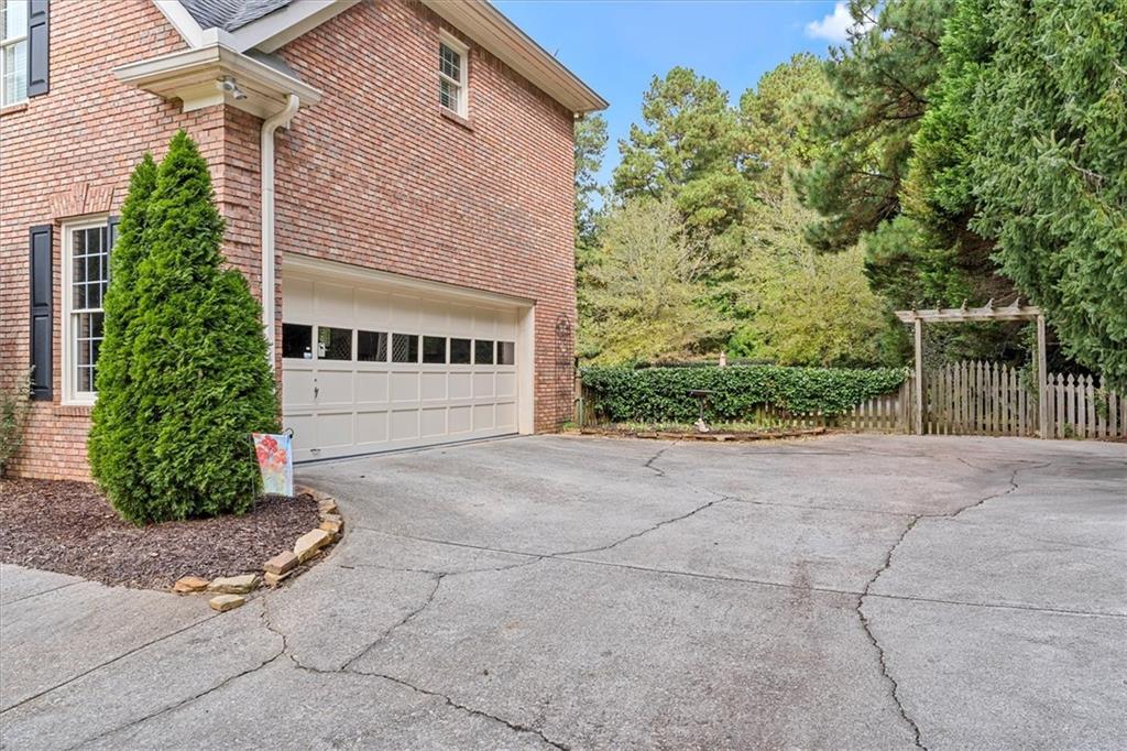 335 Petersford Way