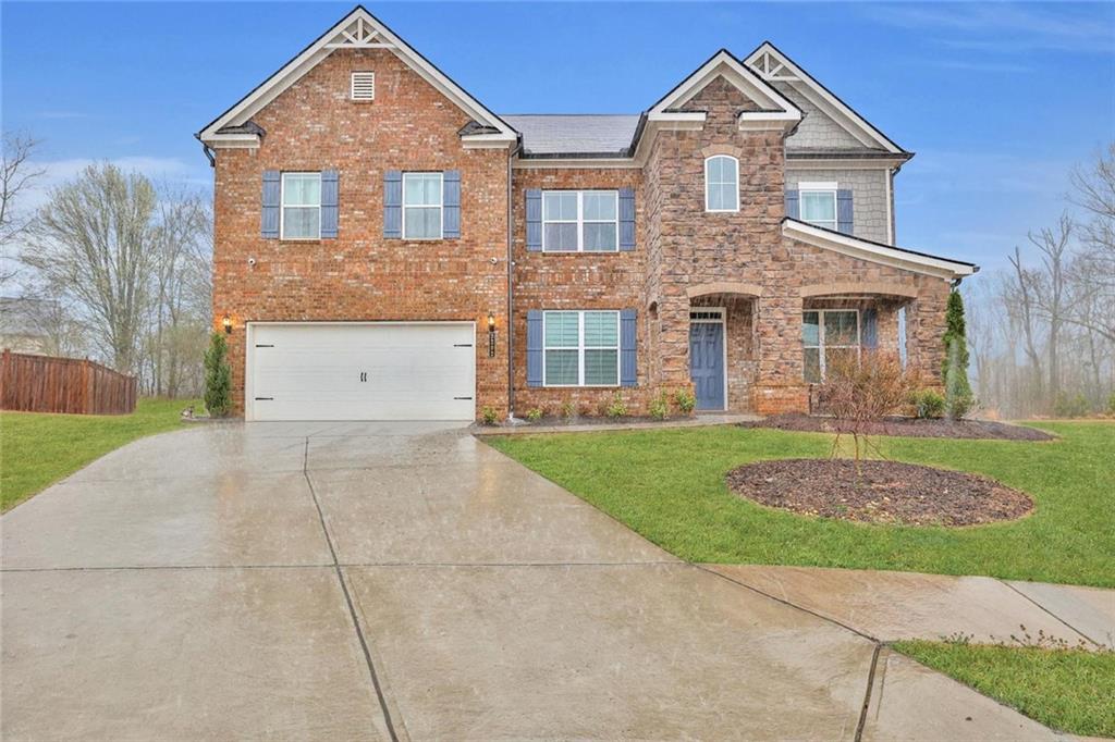 3202 Long Creek Drive