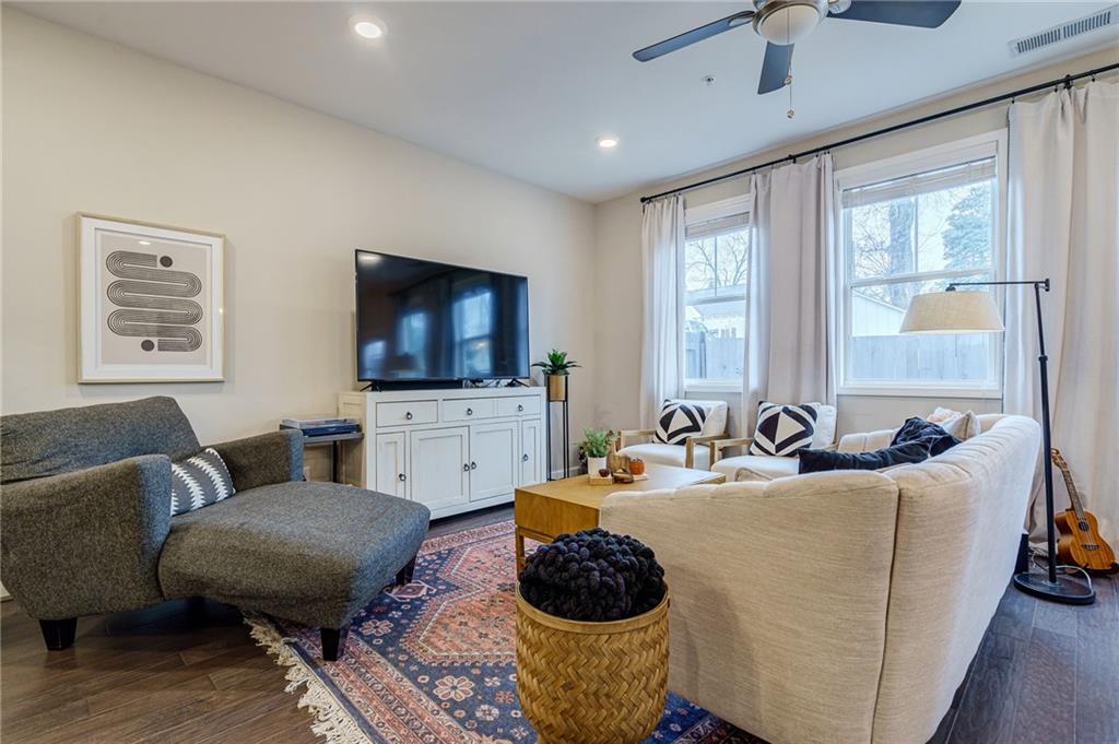 384 Niles Court Unit 2